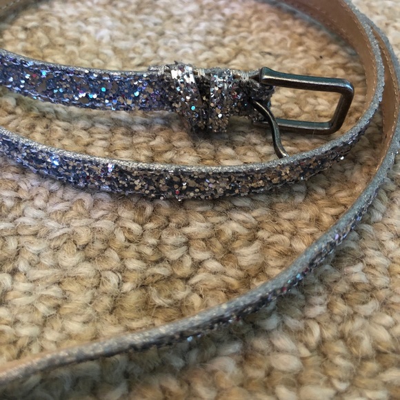 Silver sparkly belt - Picture 2 of 4